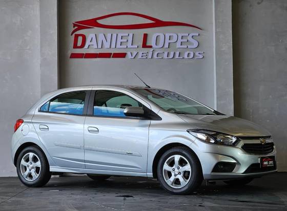 CHEVROLET ONIX 1.4 MPFI LT 8V FLEX 4P MANUAL